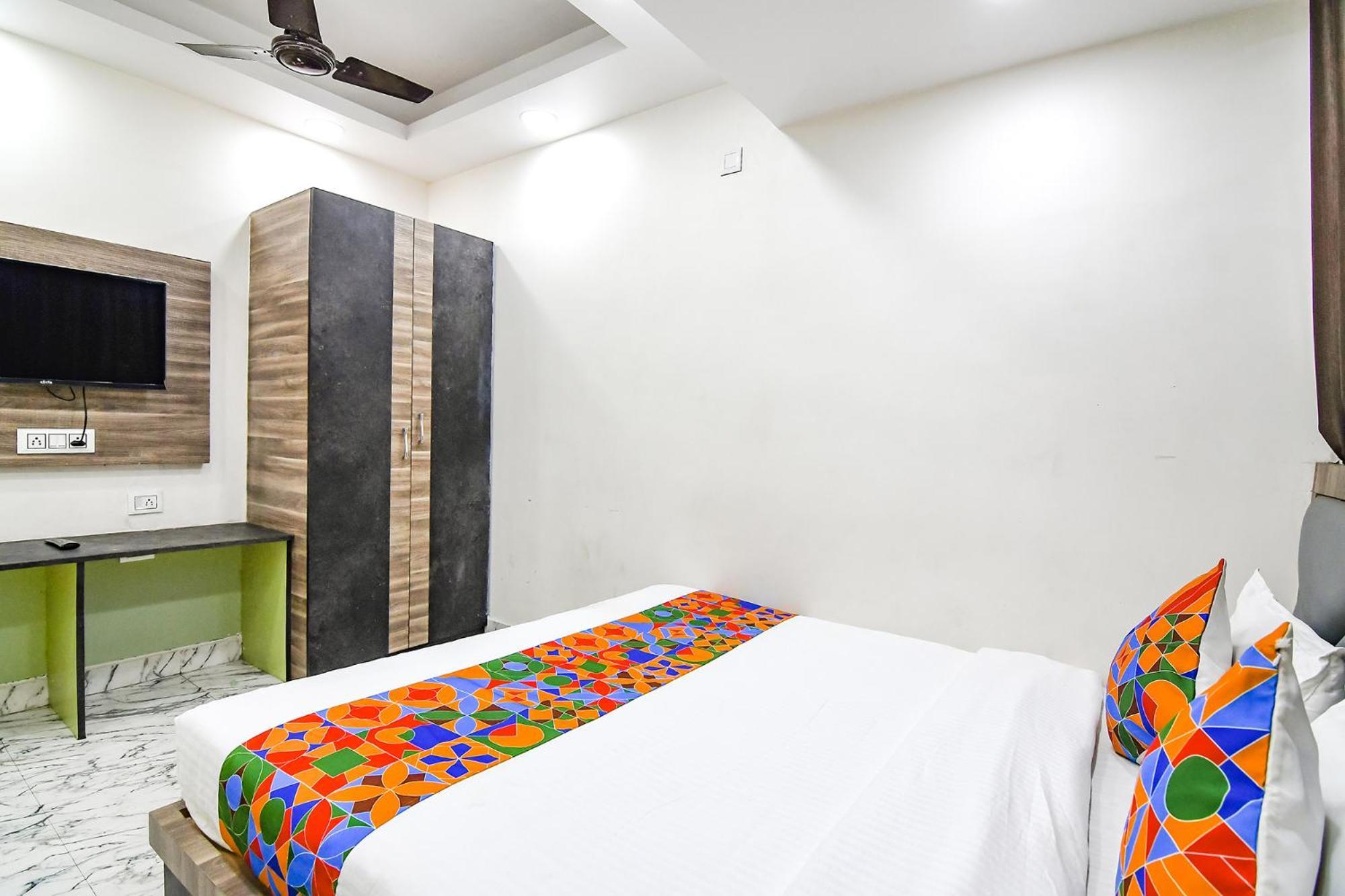 Fabexpress Sr Royale - Nr Sealdah Station Hotel Kolkata Ngoại thất bức ảnh