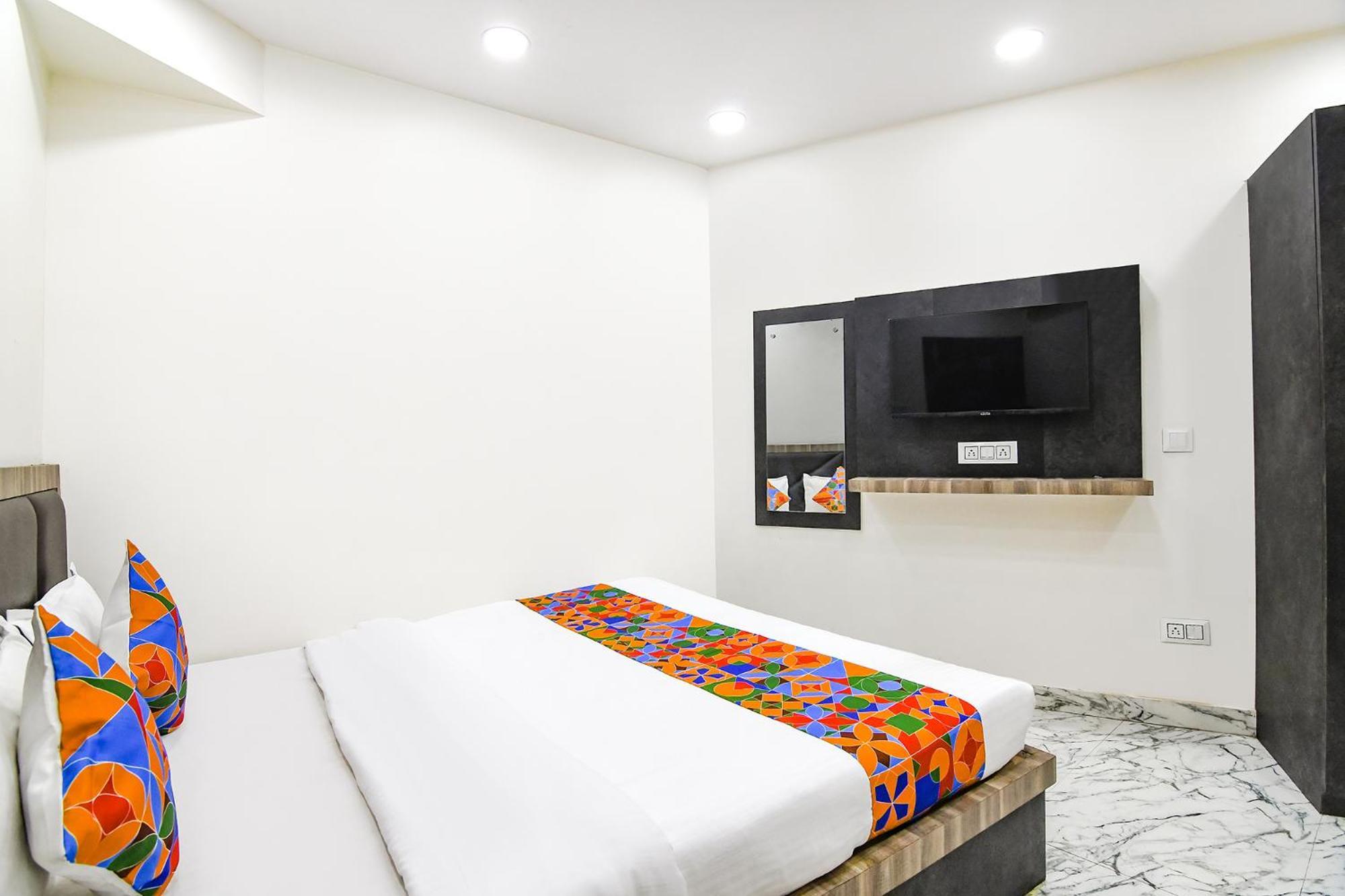 Fabexpress Sr Royale - Nr Sealdah Station Hotel Kolkata Ngoại thất bức ảnh